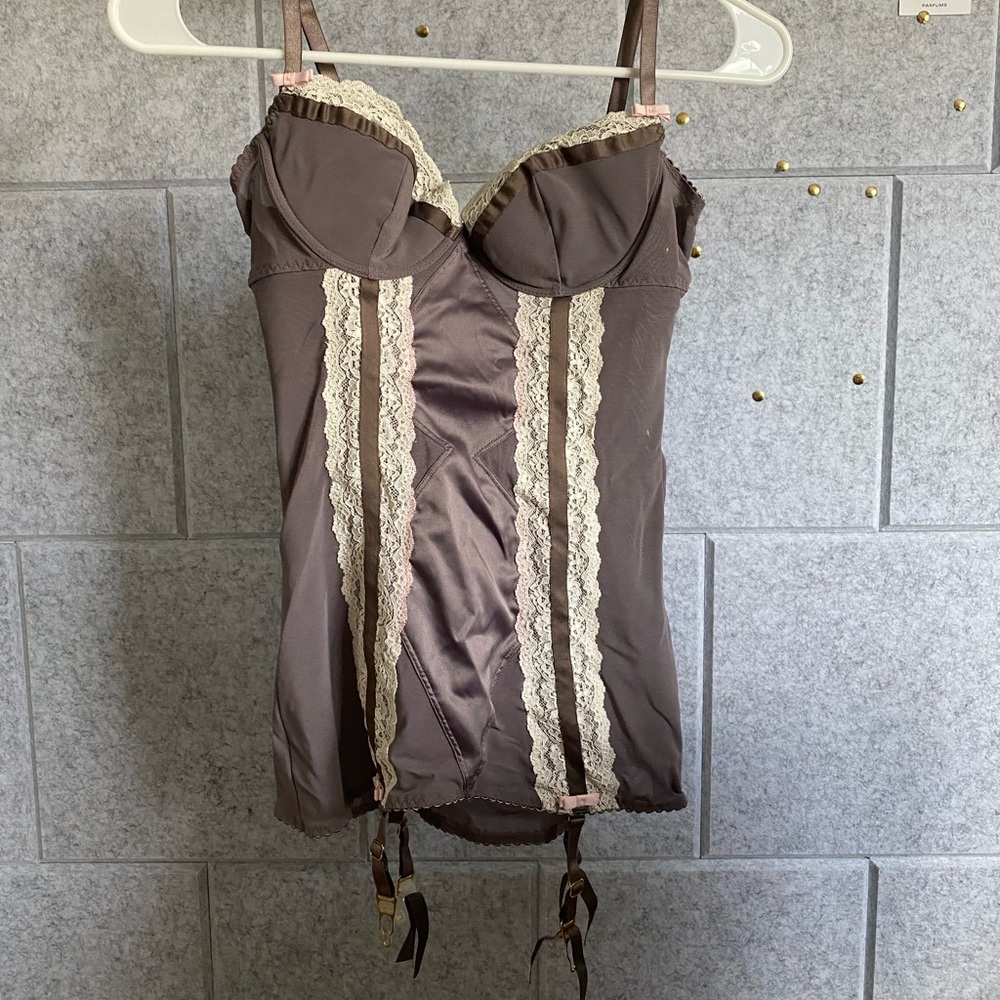 Very Sexy Victoria’s Secret Allure Bustier with Lace